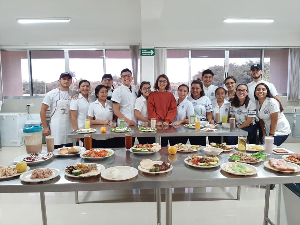 RECETAS FÁCILES Y SALUDABLES PARA ESTUDIANTES: CHILAQUILES FIT